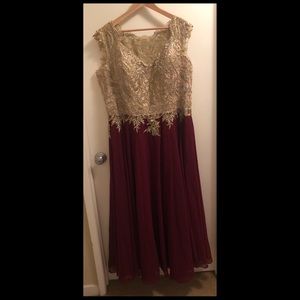 Gold burgandy elegant dress!